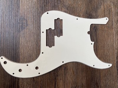 Fender Precision Pickguard