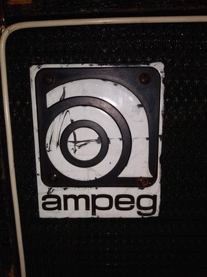 Ampeg SVT 410 HE (2).jpg