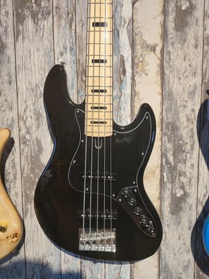 Tausch/Verkauf Marcus Miller V7 Vintage Alder-5 BK 2nd Gen