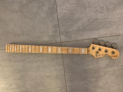 Verkaufe Bass Hals Maple mit weissen Block Inlays (Reserviert bis Eingang der Zahlung)