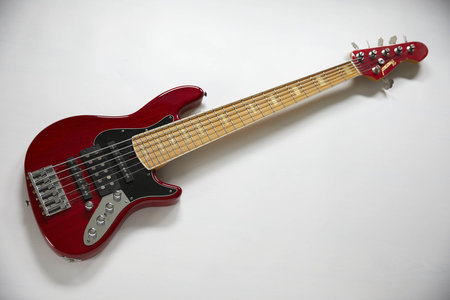 Atelier Z 6 Saiter Jino Bass 1600 EUR