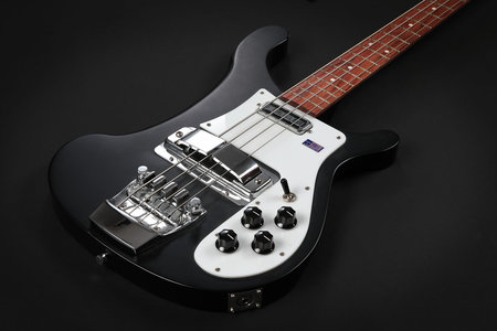 Rickenbacker 4001 c64 in  gutem Zustand mit Koffer