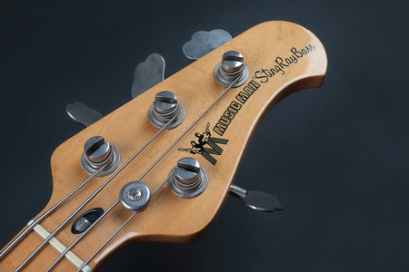 suche einen Musicman Stingray