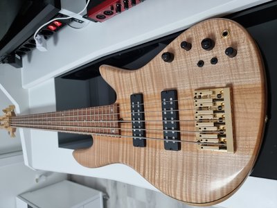 Fodera Emperor Standard 5