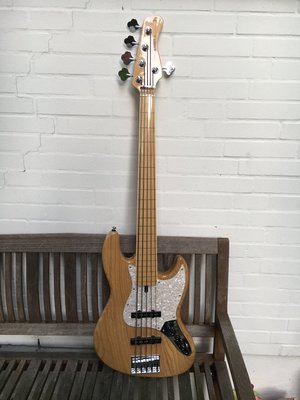 Sire Marcus Miller V7 Swamp Ash 5 FL NT (5-Saiter Fretless E-Bass) [VERKAUFT]