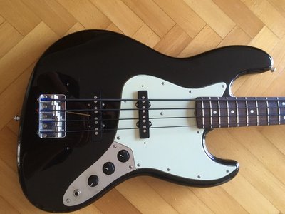 Squier 1.JPG