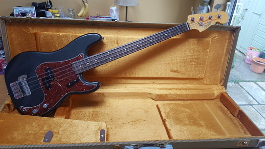 Suche! Fender Sean Hurley Custom Shop Precision Bass Charcoal Frost