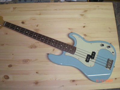 Fender blue front.jpg