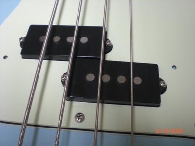 Fender blue PU.jpg