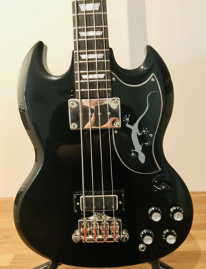 Pricedrop: Epiphone EB 3 mit neuen Thomastik-Saiten