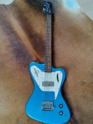 NS Guitars UK Thunderbird