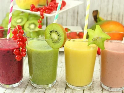 smoothies-in-4-leckeren-varianten.webp