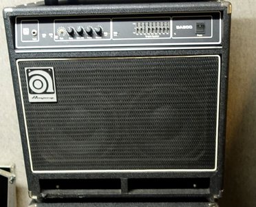 Ampeg BA500 Bassverstärker USA