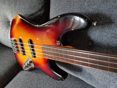 Sandberg California TT4 fretless