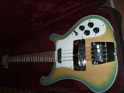 RICKENBACKER 4003 CS Bj. 2007 006.webp
