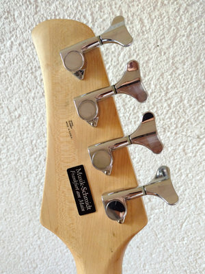 hamer_headstock_back.jpg