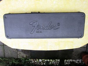 FenderPrecisionBlackCase_zpsa8f72aff.jpg~original.jpg FenderPrecisionBlackCase_zpsa8f72aff.jpg~original.jpg