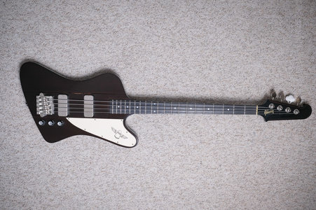 Gibson Thunderbird von 2002 mit Hardware-Upgrades