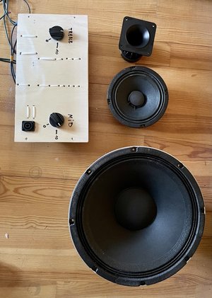 Lautsprecher und Frequenzweiche für Greenboy Audio Fearless Box