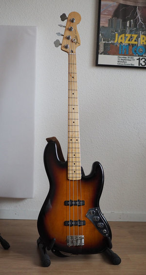 jaco-fender-sunburst-maple.JPG