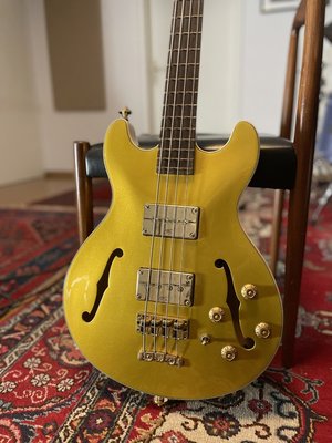 WARWICK STAR BASS