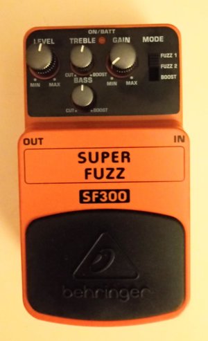 Behringer SF300 Superfuzz (ähnl. Boss Fz-2 Hyperfuzz / Univox Superfuzz)