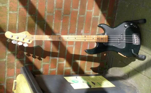 G&amp;L SB-1 hier kompr. 1.webp