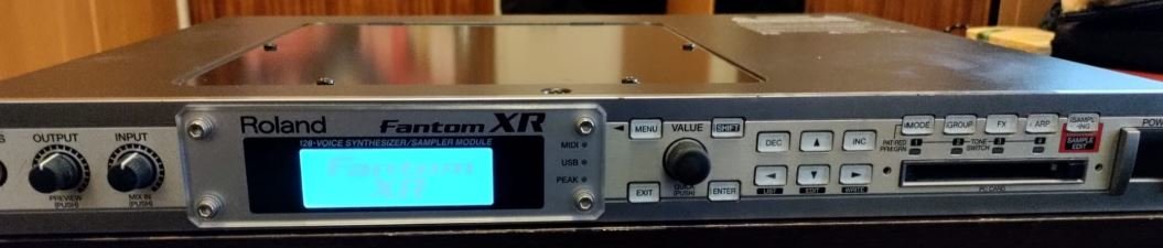 Roland_Fantom_XR_02.JPG