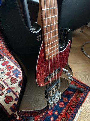 Sandberg E-Bass California II TM4