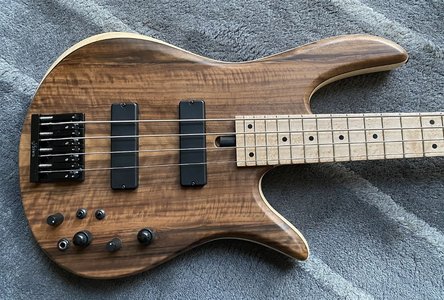 Fodera Monarch Standard Special Walnut