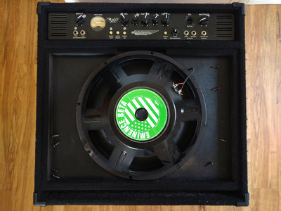 speaker.jpg speaker.jpg