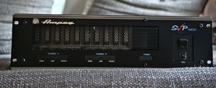 Defekte Bassendstufe Ampeg SVP 1500 zu verschenken (reserviert)