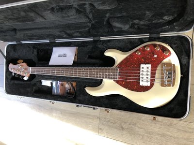 Musicman stingray 30th shop anniversary
