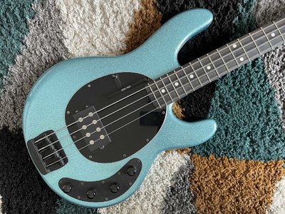 music-man-stingray-3777257@2x.jpeg music-man-stingray-3777257@2x.jpeg