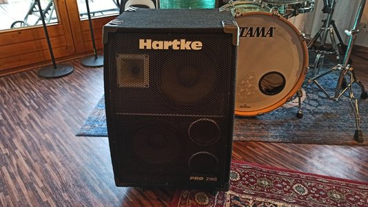 Hartke Pro 2100 mit FMC Speakern