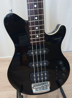 Music Man Reflex 4 HSS