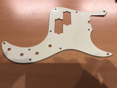 Fender Precision Deluxe Schlagbrett Pickguard