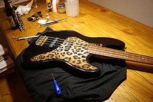 Jazzbass_Pickguard_20151215_08.jpg