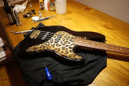 Jazzbass_Pickguard_20151215_08.webp