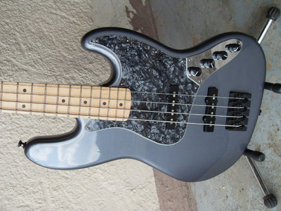 Tino Tedesco Bass zu verkaufen