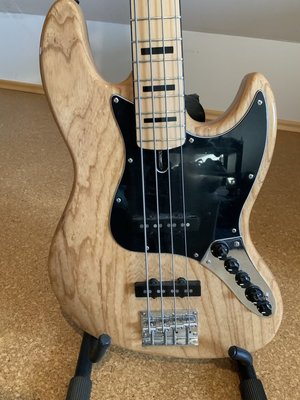 Sire V7 Vintage