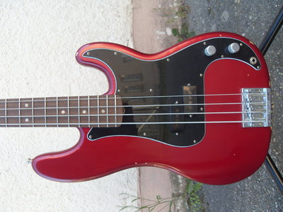 Fender Nate Mendel Signature Precision Bass zu verkaufen - reserviert