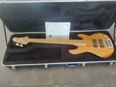 G&L L-2500 USA