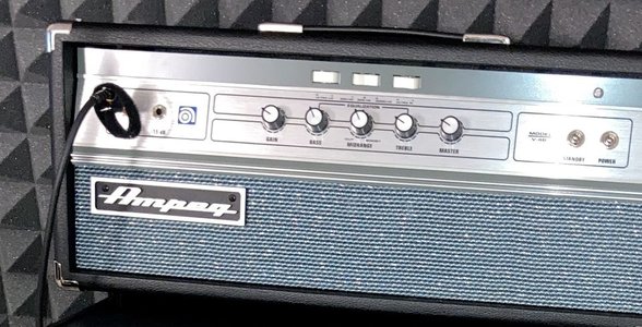 Ampeg V-4B Bass Röhren-Verstärker