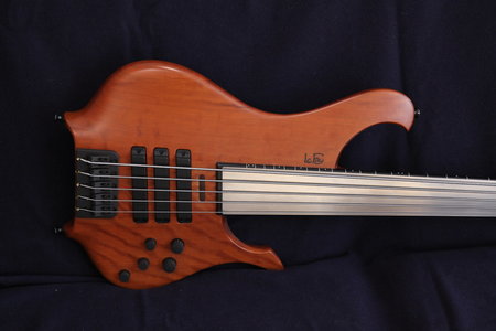 LeFay Remington Steele 5 Fretless - verkauft !