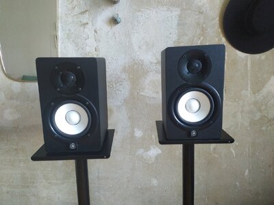 Yamaha HS 5 Monitor speakers
