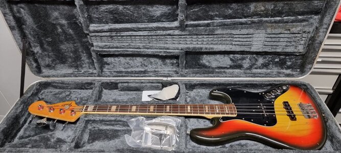 1977iger Fender Jazz Bass