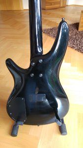 Ibanez_ (4).jpg Ibanez_ (4).jpg