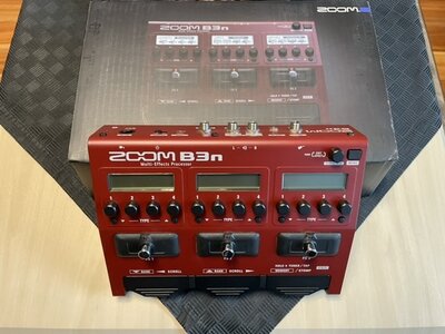 ZOOM B3n Bass Multieffekt -neuwertig-
