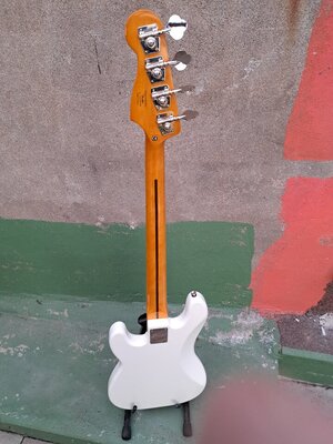 Squier Precission Bass